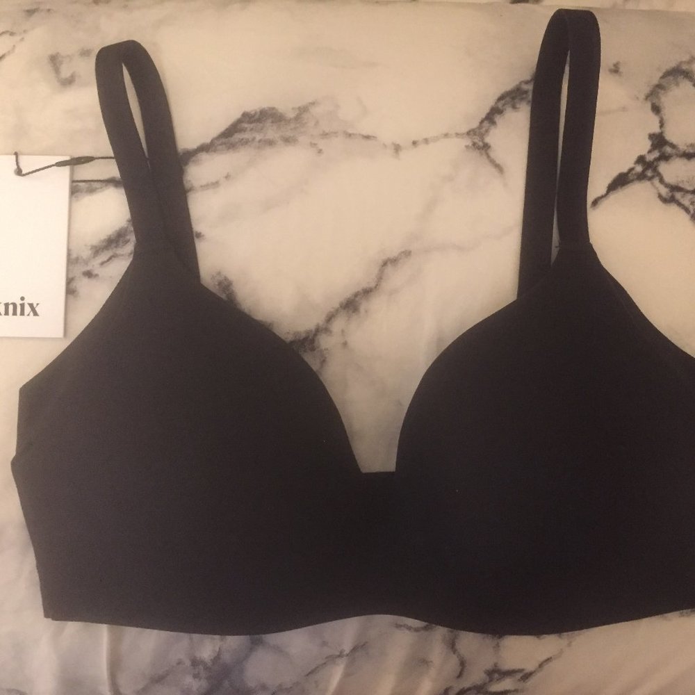 Knix Wing Woman Bra Size 4
